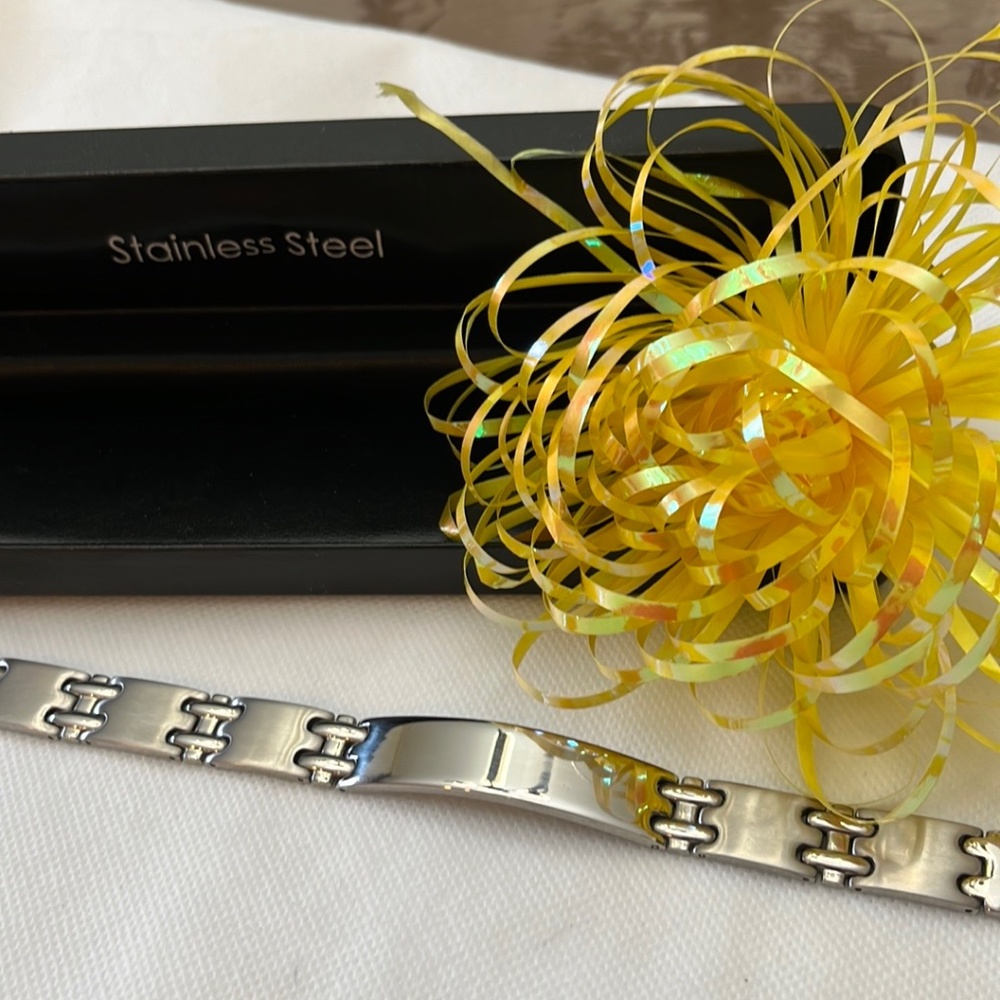 Men’s ID Bracelet Stainless Steel  NWOT